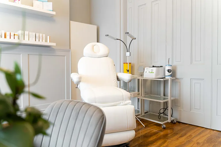 Training room with treatment chair and equipment